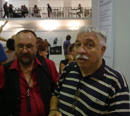 Lucian Vasilescu şi Florin Toma la vernisajul expoziţiei lui Mircia Dumitrescu (Sala Dalles, 2013)